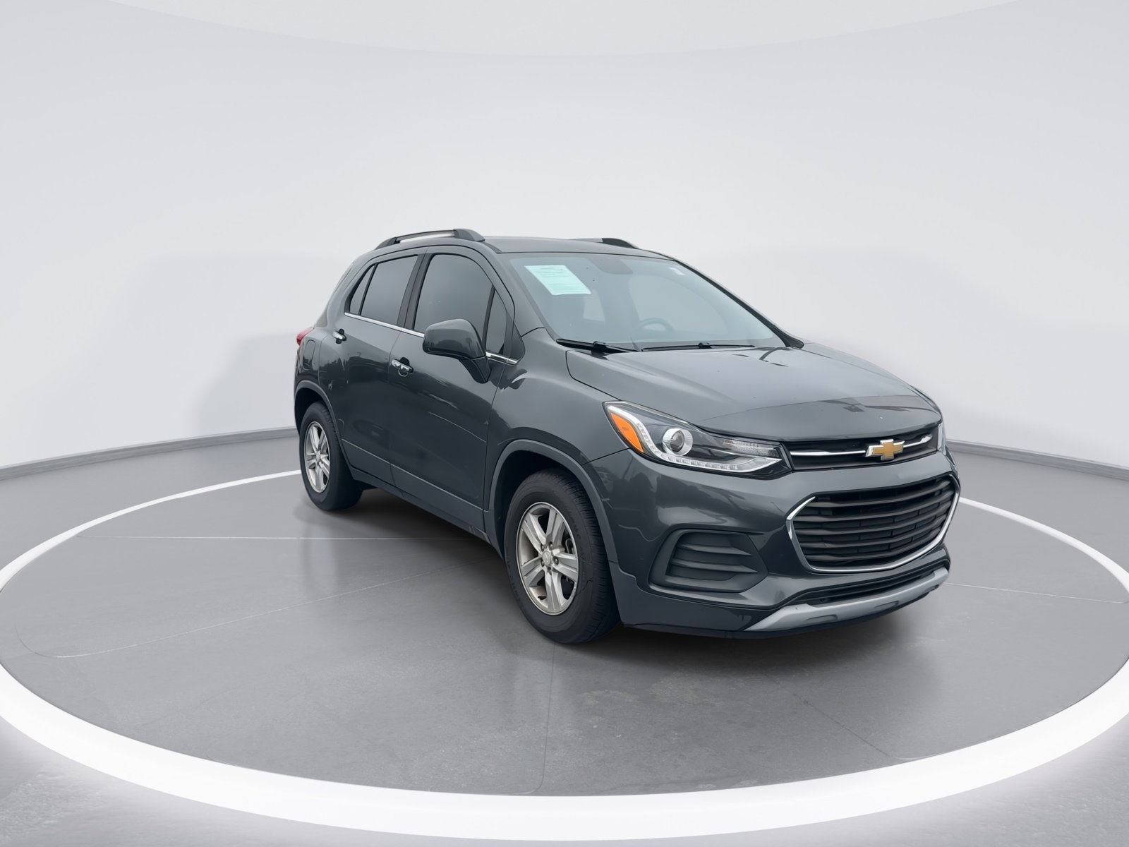 2020 Chevrolet Trax LT photo 2