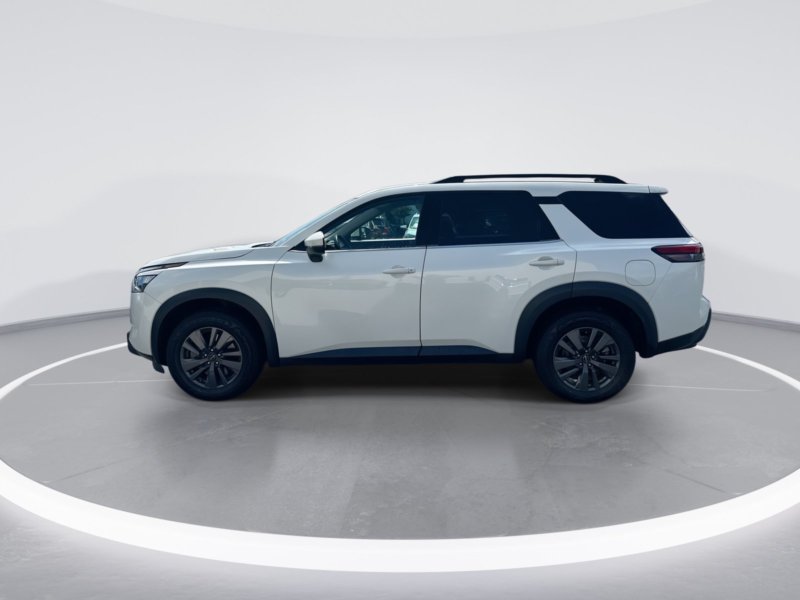Nissan Pathfinder SV FWD