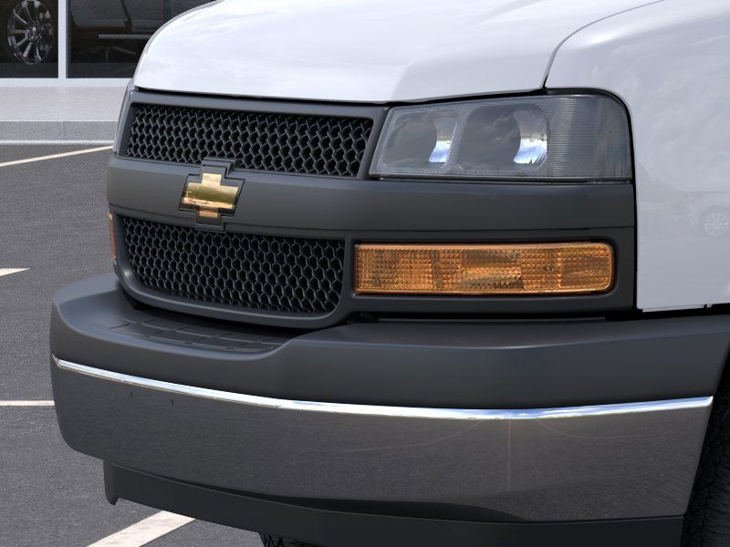 2025 Chevrolet Express Cutaway Base photo 39