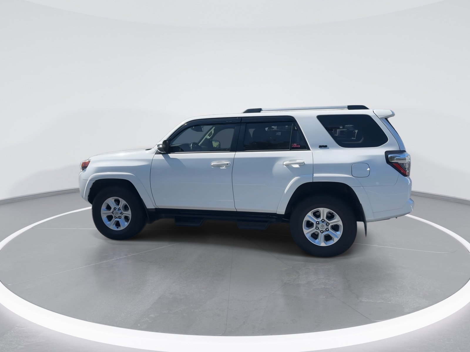 2024 Toyota 4Runner SR5 Premium photo 4