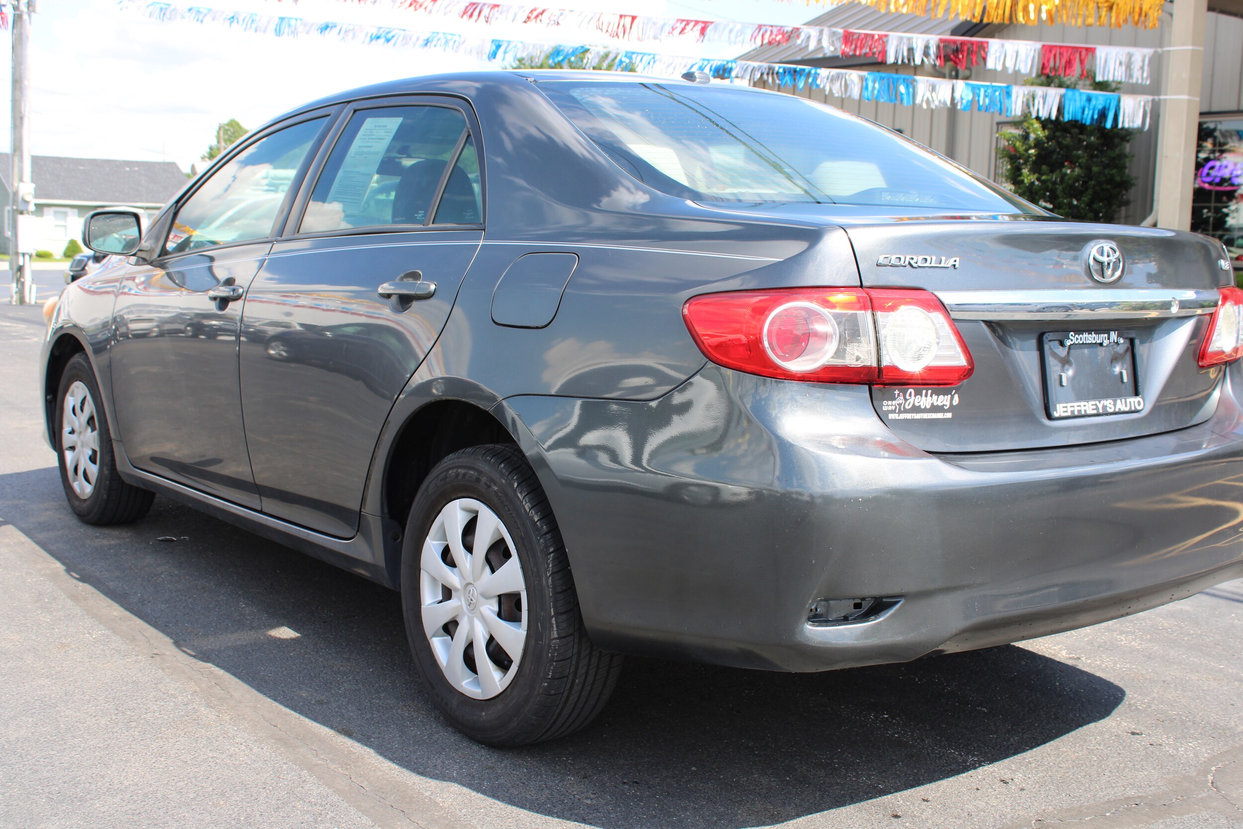 2011 Toyota Corolla photo 2