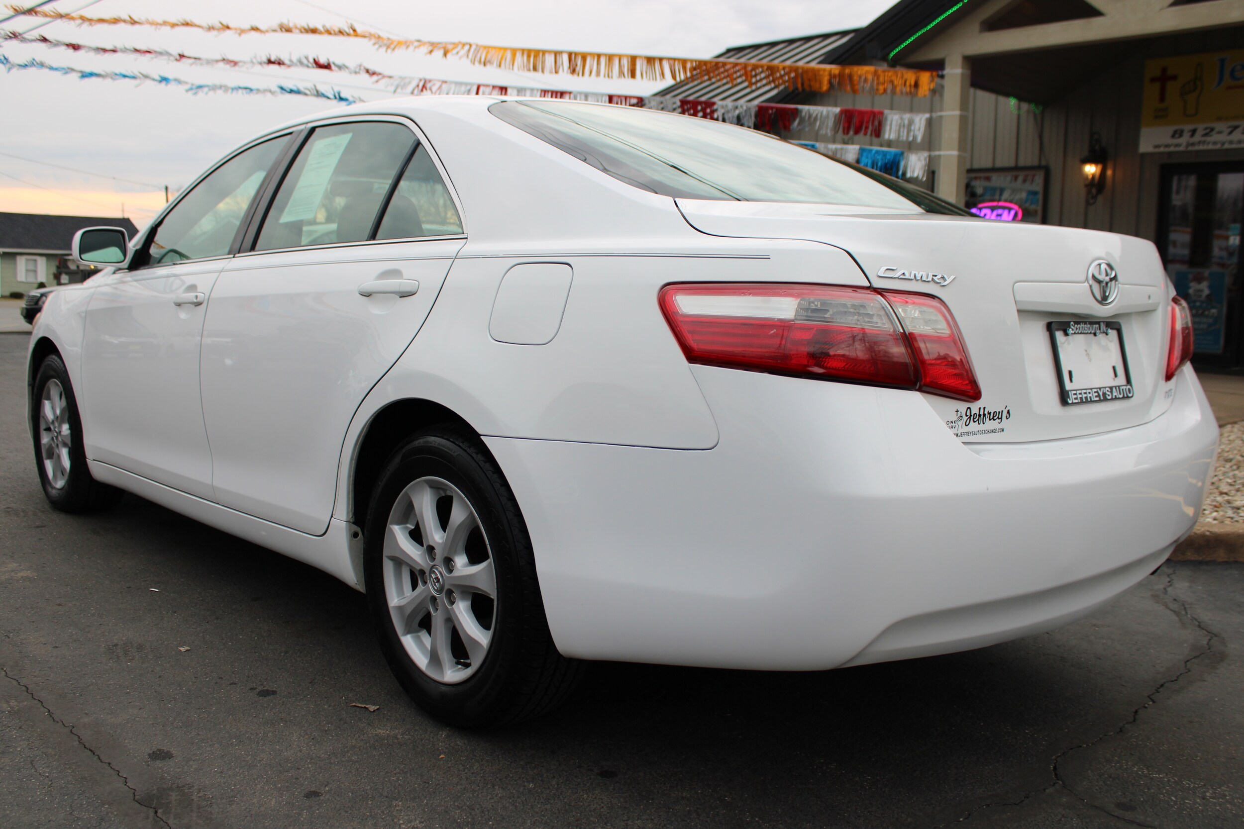 2008 Toyota Camry photo 2