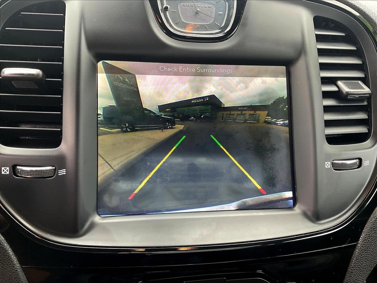 2018 Chrysler 300 S - Photo 17