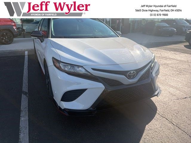 2021 Toyota Camry 3.5 Auto V6 TRD's photo