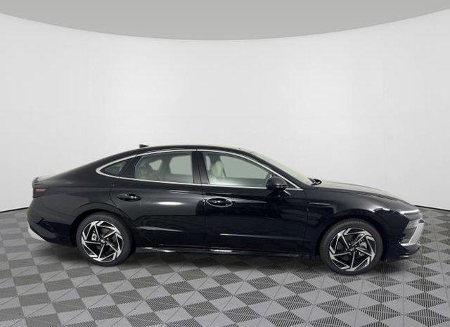2025 Hyundai Sonata SEL Convenience photo 2