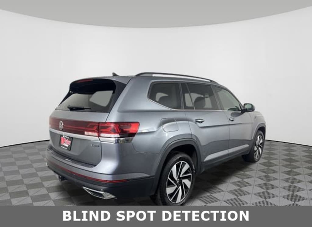 Used 2024 Volkswagen Atlas 2.0T SE w/Technology SUV