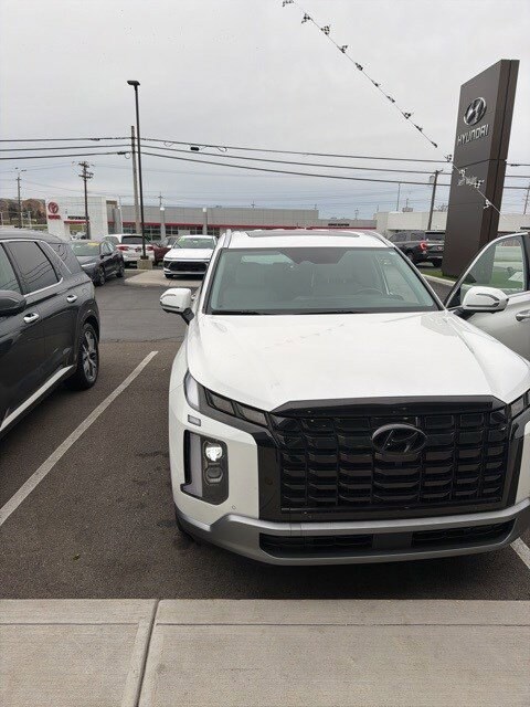 2023 Hyundai Palisade SEL photo 2