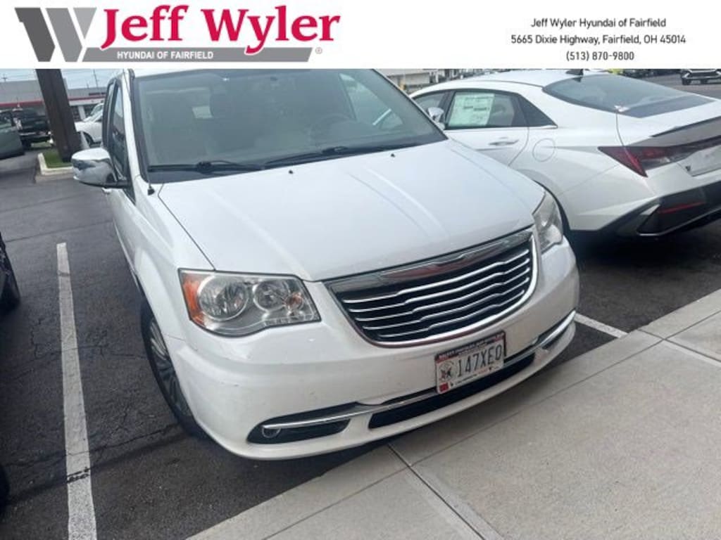 Used 2014 Chrysler Town & Country Touring-L Van