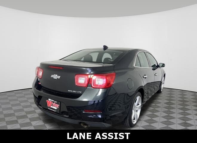 2015 Chevrolet Malibu LTZ photo 2