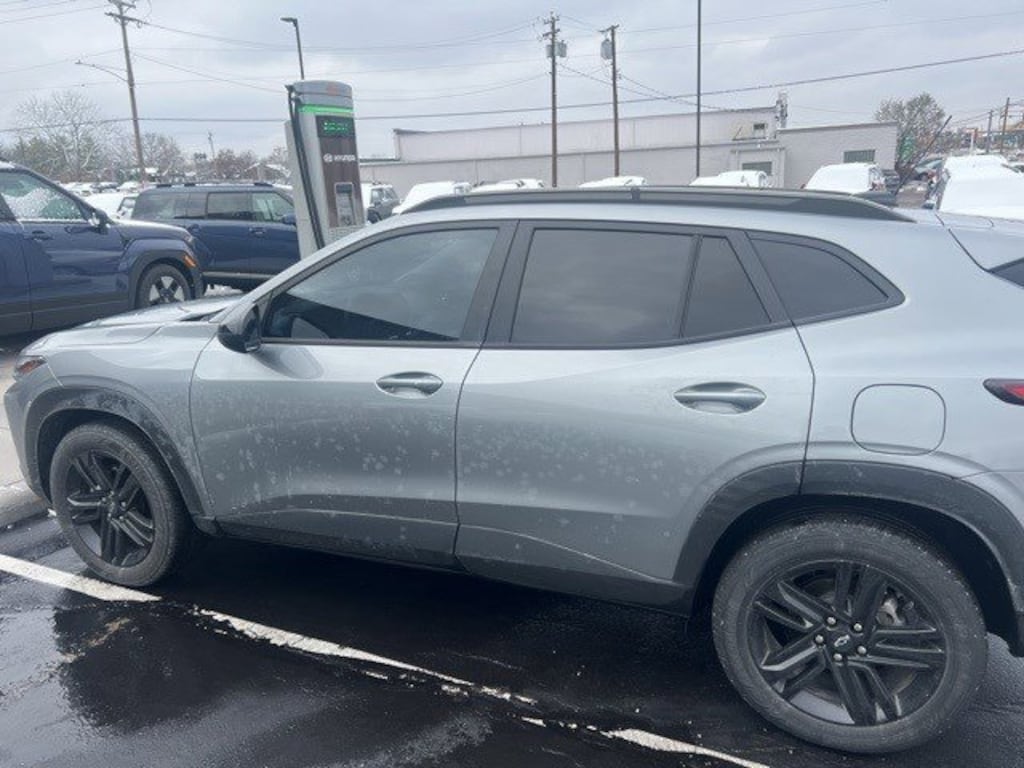 Used 2024 Chevrolet Trax ACTIV SUV