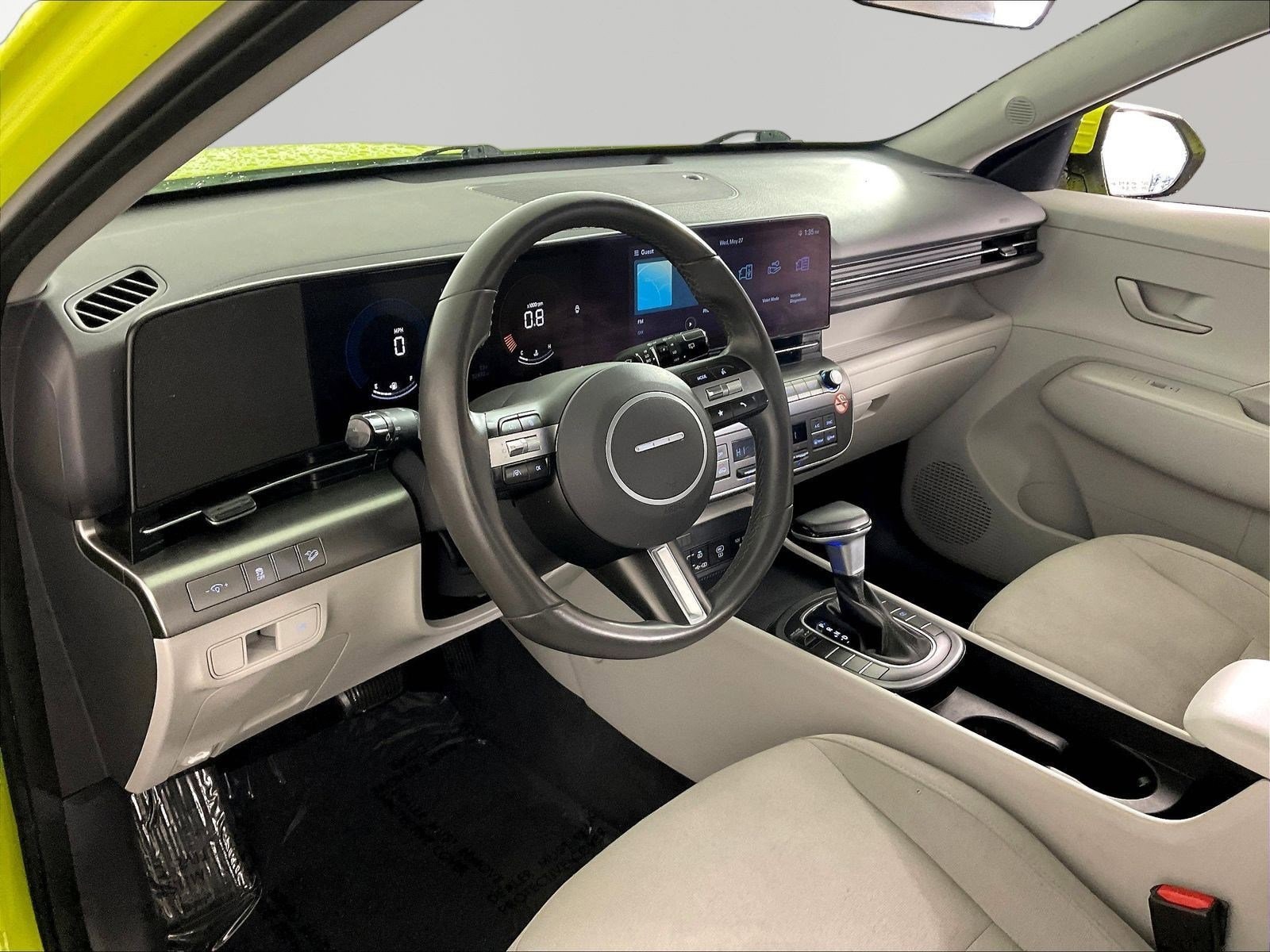 2025 Hyundai Kona SEL - Photo 16