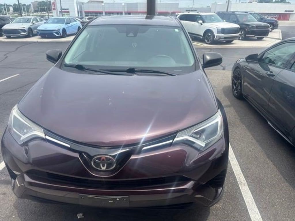 Used 2018 Toyota RAV4 LE SUV