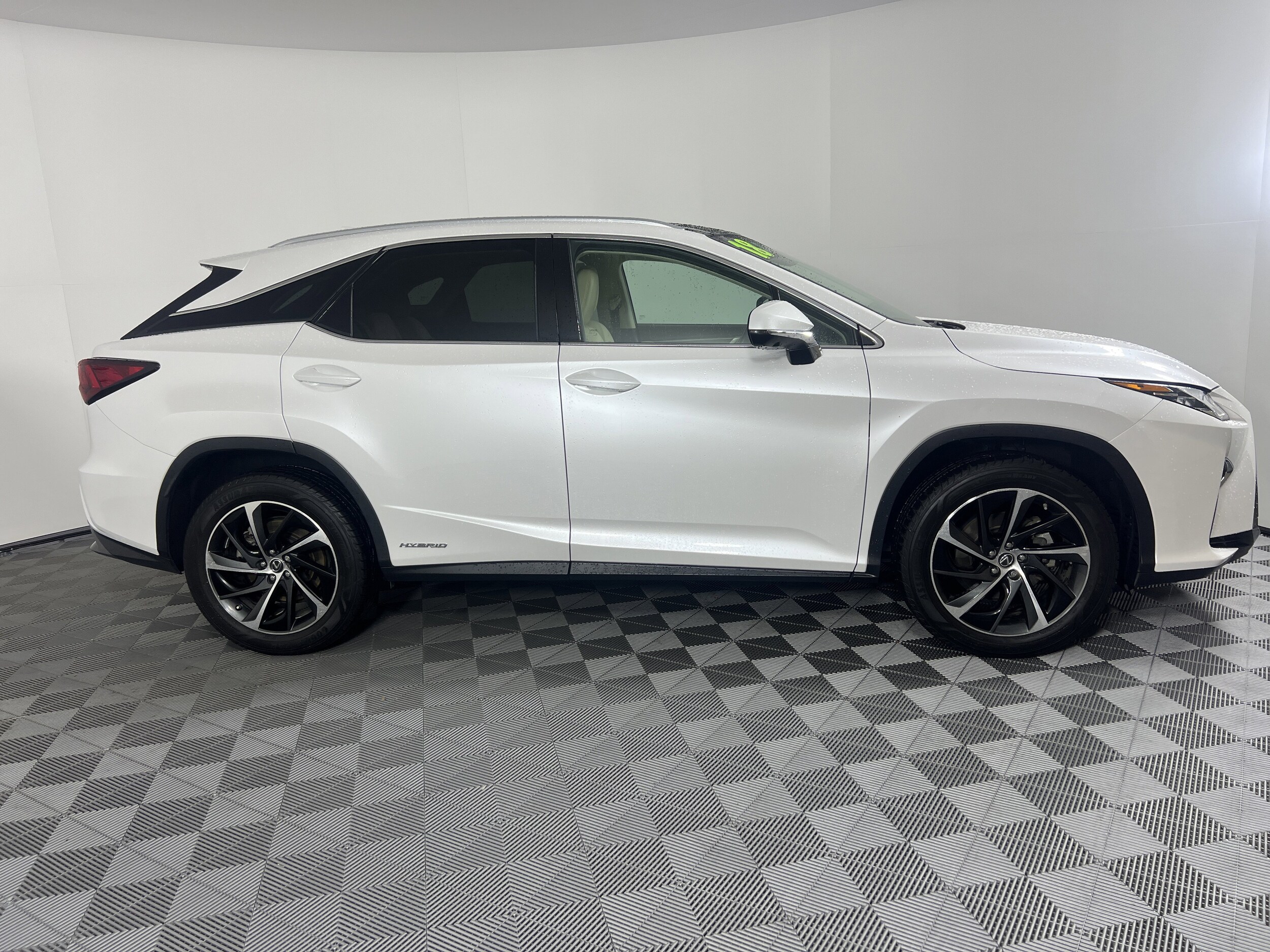 2018 Lexus RX 450h photo 2