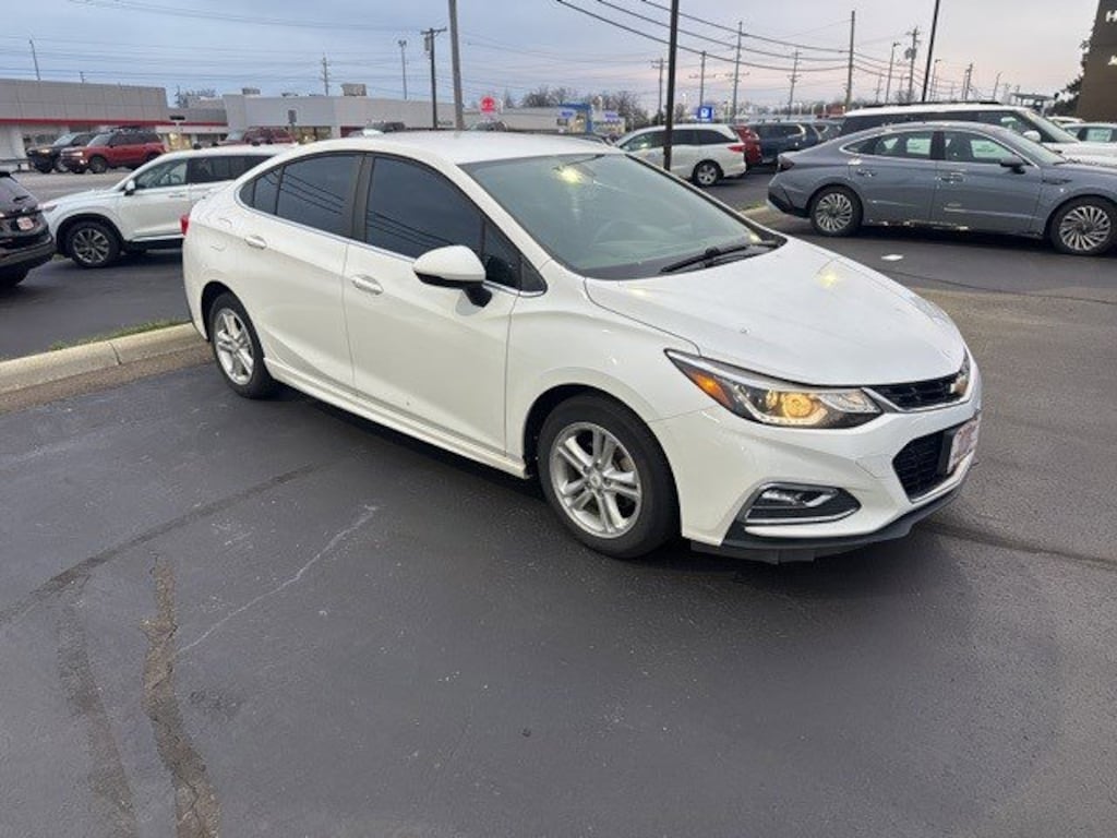 Used 2017 Chevrolet Cruze LT Auto Sedan