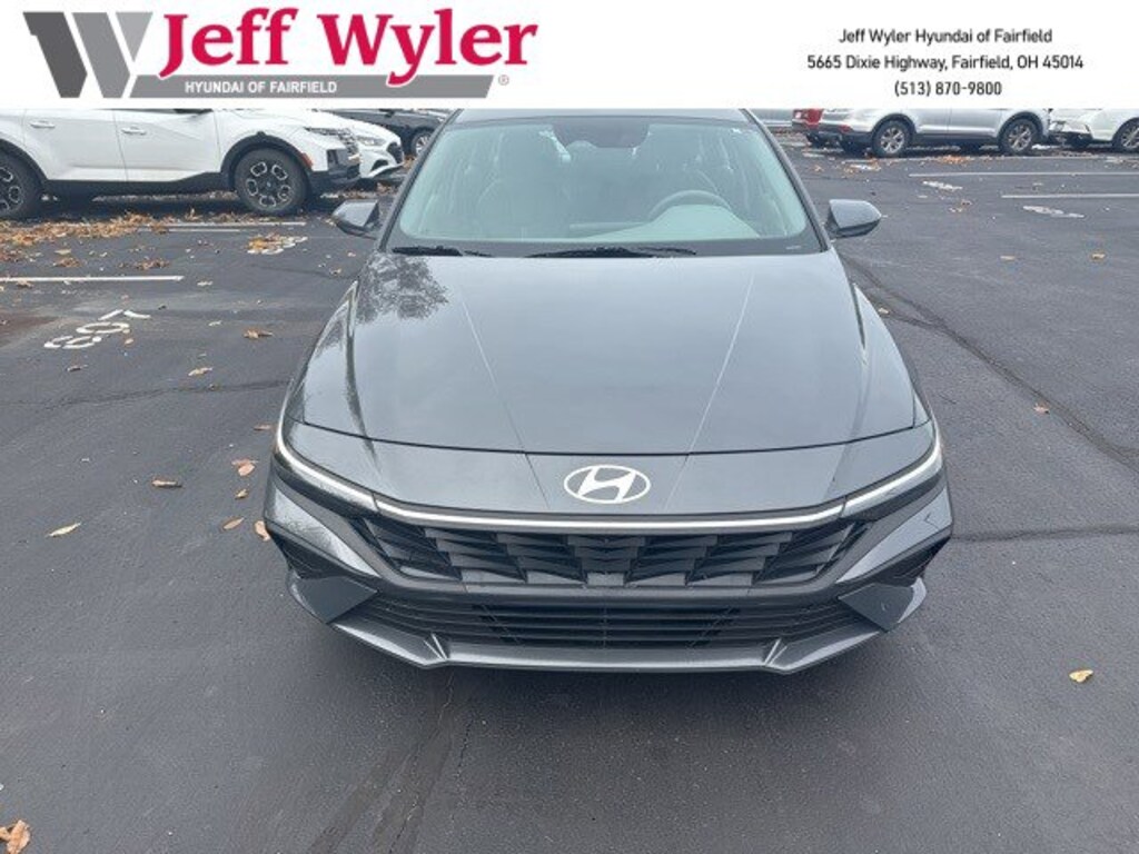 Used 2025 Hyundai Elantra SE Sedan