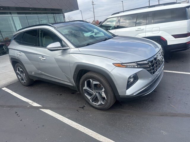 2024 Hyundai Tucson Hybrid Limited photo 2