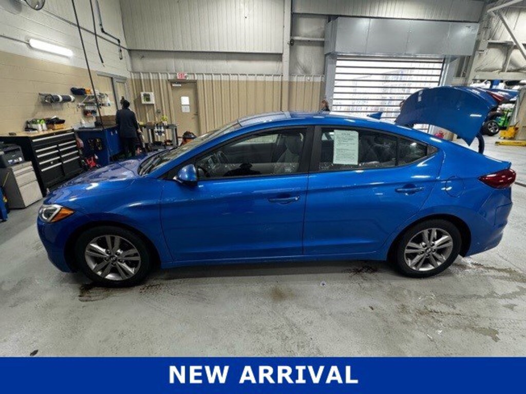 Used 2017 Hyundai Elantra SE Sedan