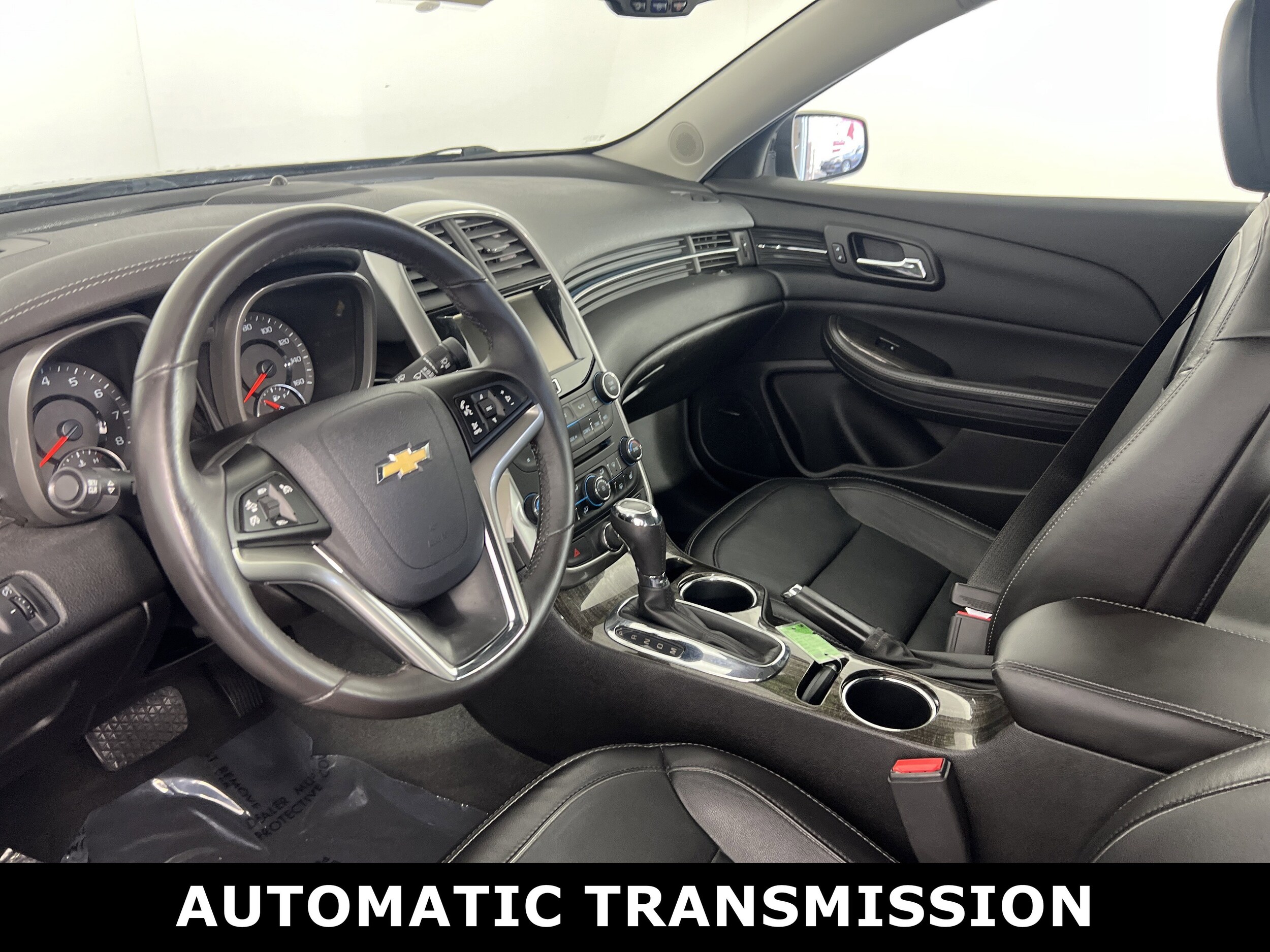 2015 Chevrolet Malibu LTZ photo 3