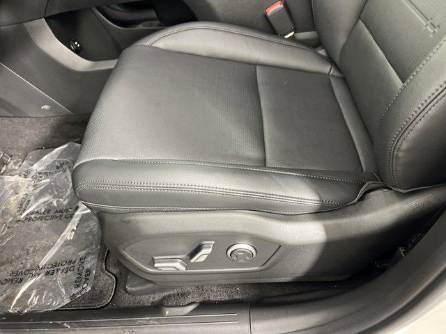 2026 Hyundai Santa Fe Limited - Photo 6
