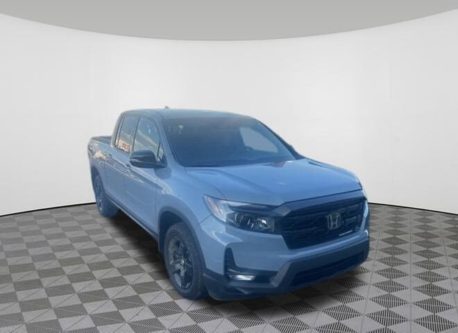 2025 Honda Ridgeline Black Edition photo 2