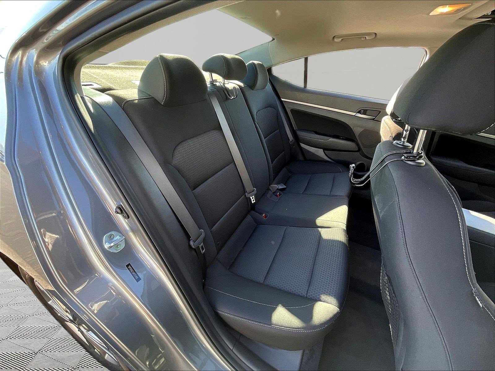 2018 Hyundai Elantra Value Edition - Photo 23