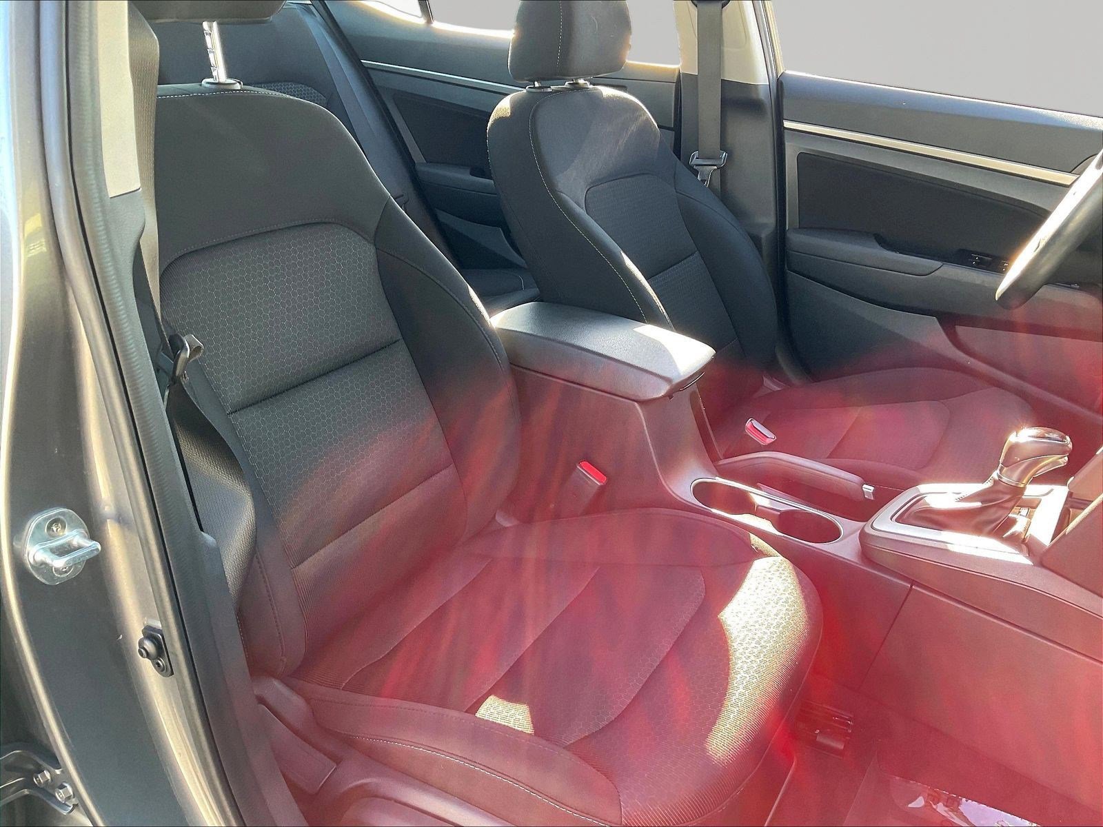 2018 Hyundai Elantra Value Edition - Photo 27