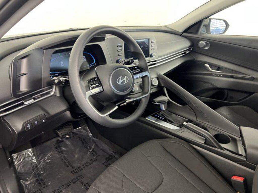 New 2026 Hyundai Elantra SE Sedan