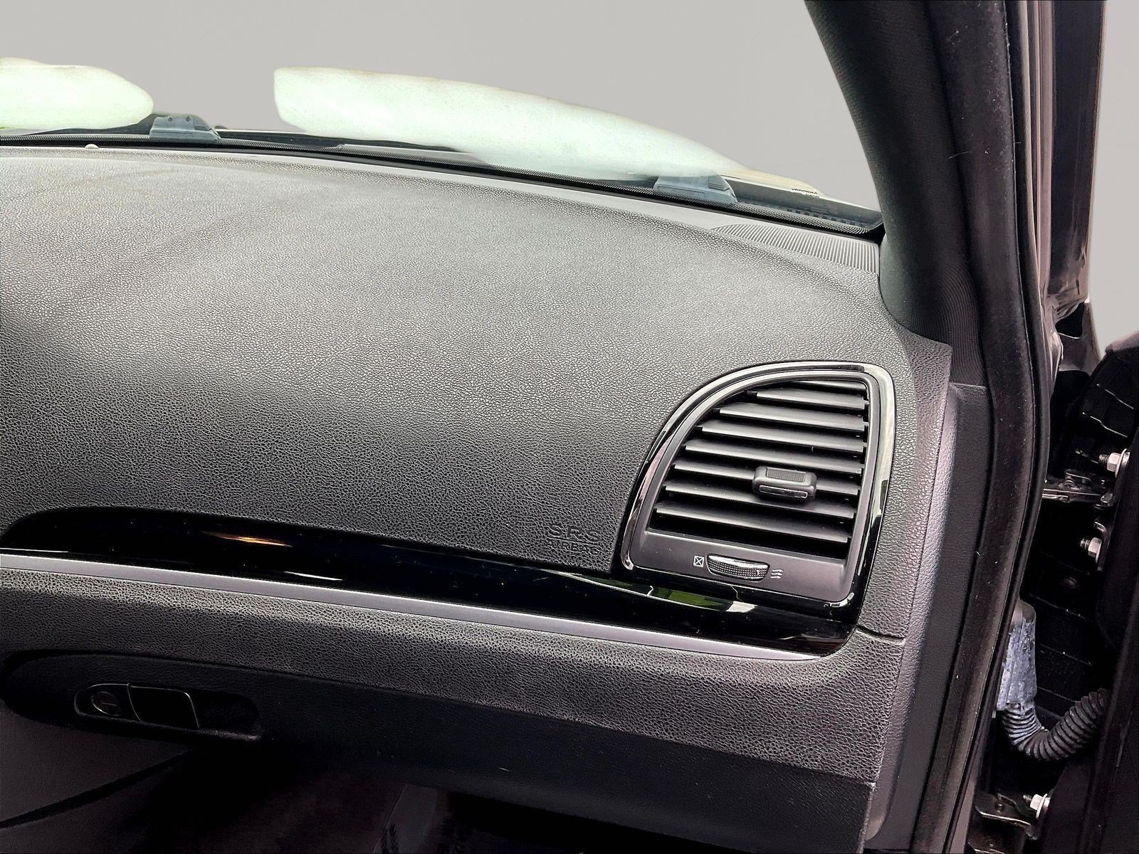 2018 Chrysler 300 S - Photo 27