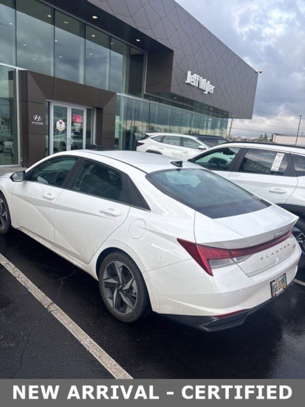 Certified 2023 Hyundai Elantra HEV Limited Sedan