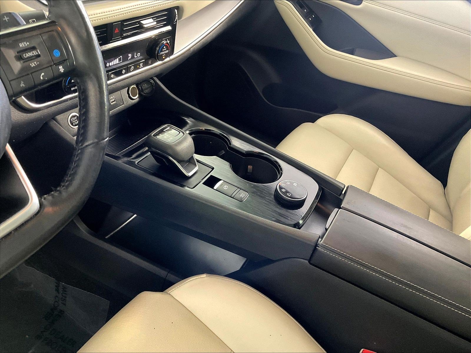 2022 Nissan Rogue SV - Photo 18