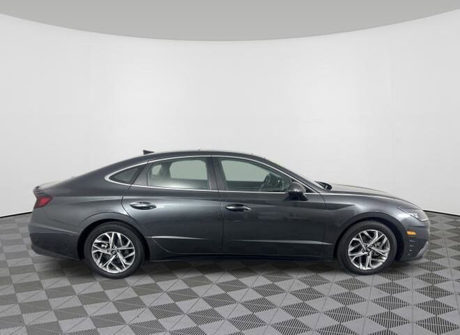 2023 Hyundai Sonata SEL photo 2