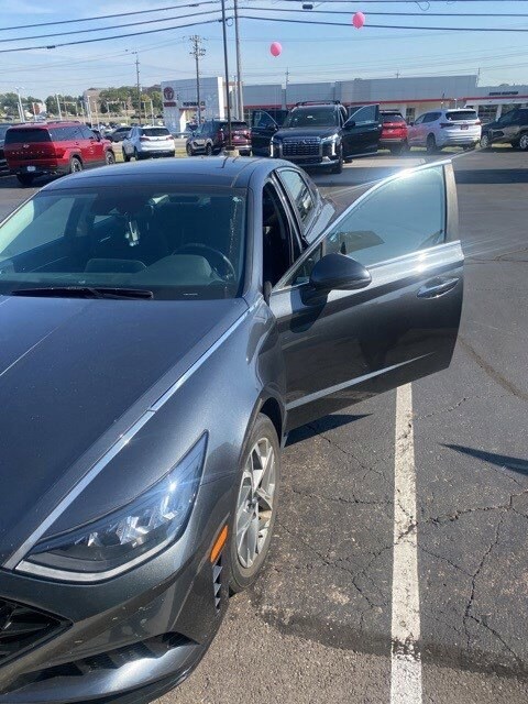 2023 Hyundai Sonata SEL photo 4