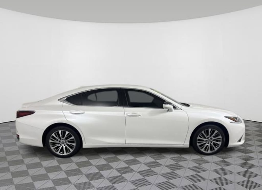 Used 2021 Lexus ES 250 Sedan