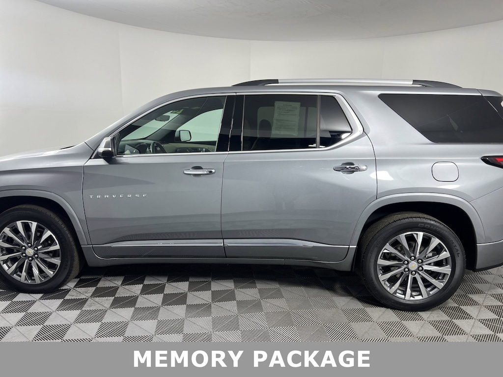 Used 2023 Chevrolet Traverse Premier SUV