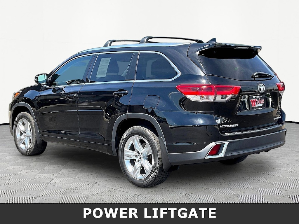 Used 2017 Toyota Highlander Limited V6 SUV