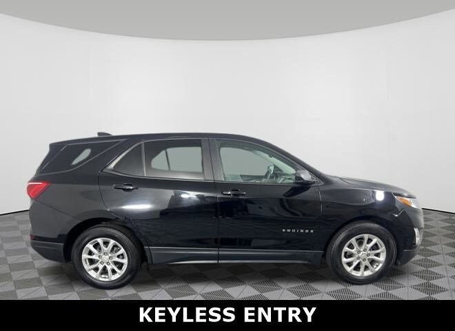 2020 Chevrolet Equinox LS photo 2