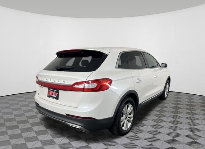 2017 Lincoln MKX Premiere photo 3