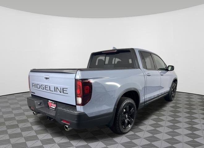 2025 Honda Ridgeline Black Edition photo 4