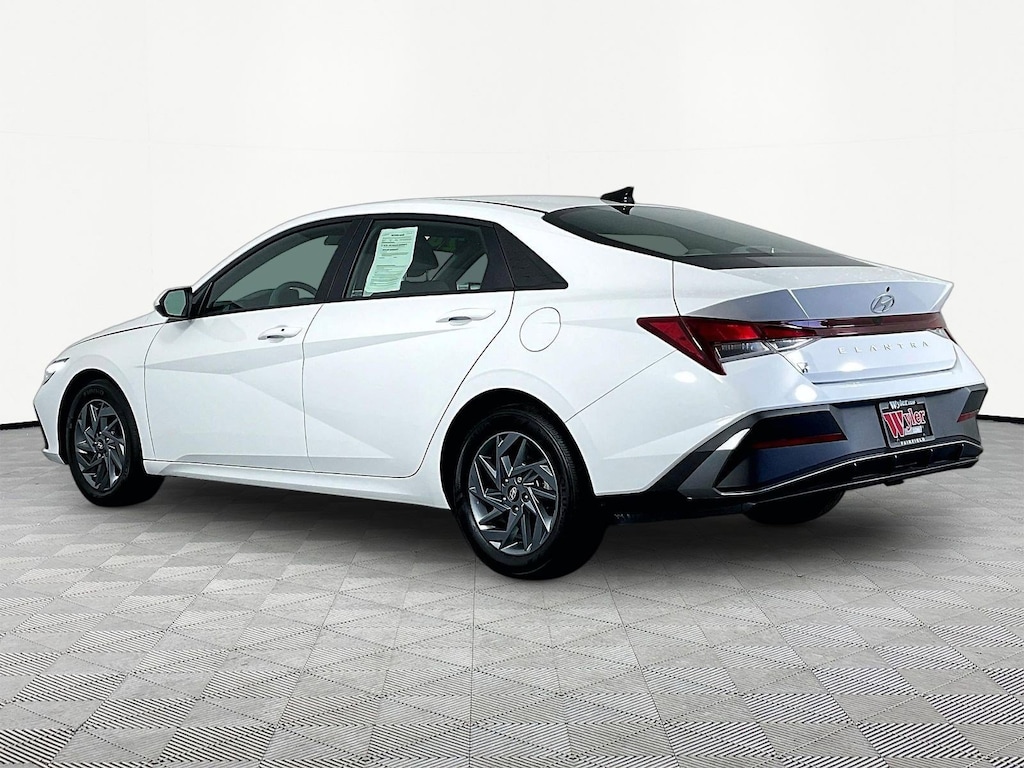 Used 2024 Hyundai Elantra SEL Sedan
