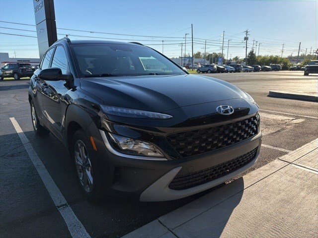 2023 Hyundai Kona SEL photo 2