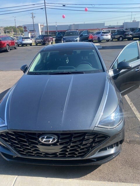 2023 Hyundai Sonata SEL photo 2