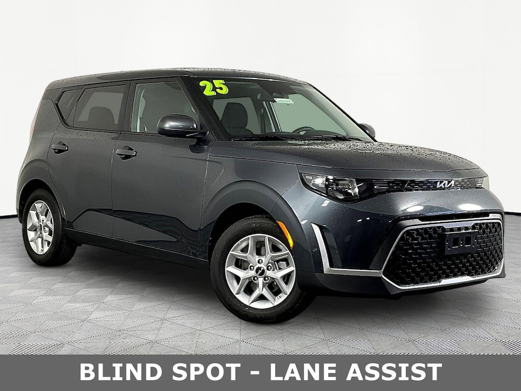 Used 2025 Kia Soul LX Hatchback