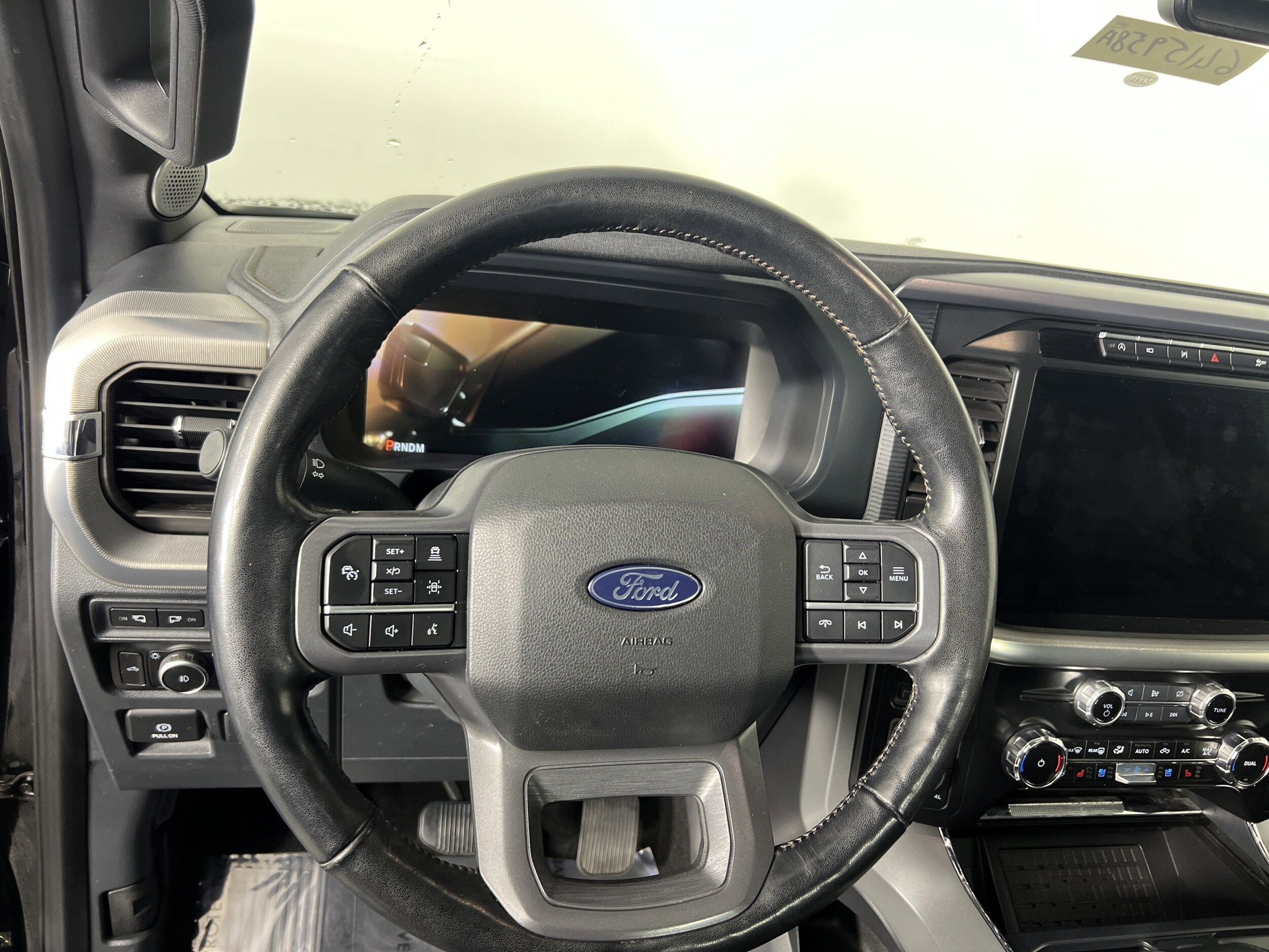 2024 Ford F-150 Lariat photo 3