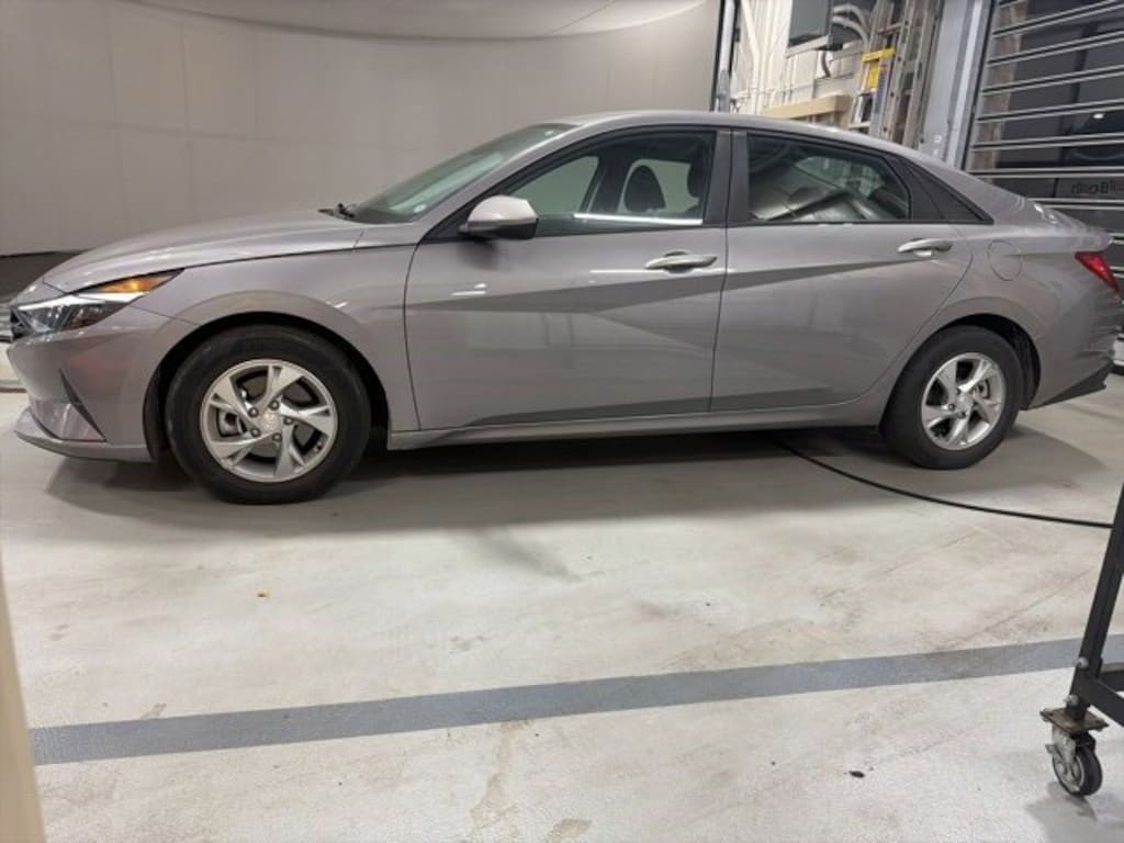 Certified 2022 Hyundai Elantra SE Sedan
