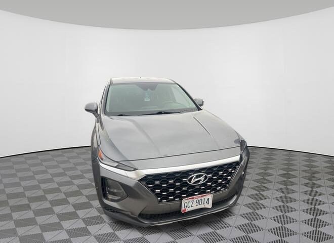 2019 Hyundai Santa Fe SE photo 2