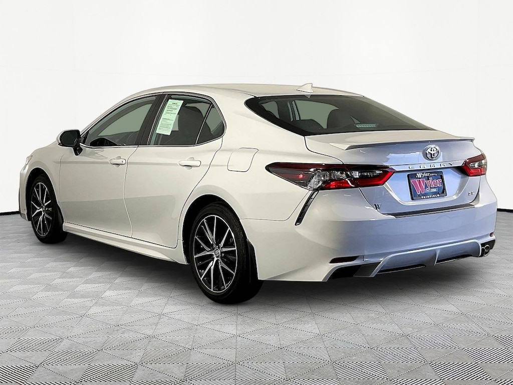 Used 2023 Toyota Camry SE Sedan