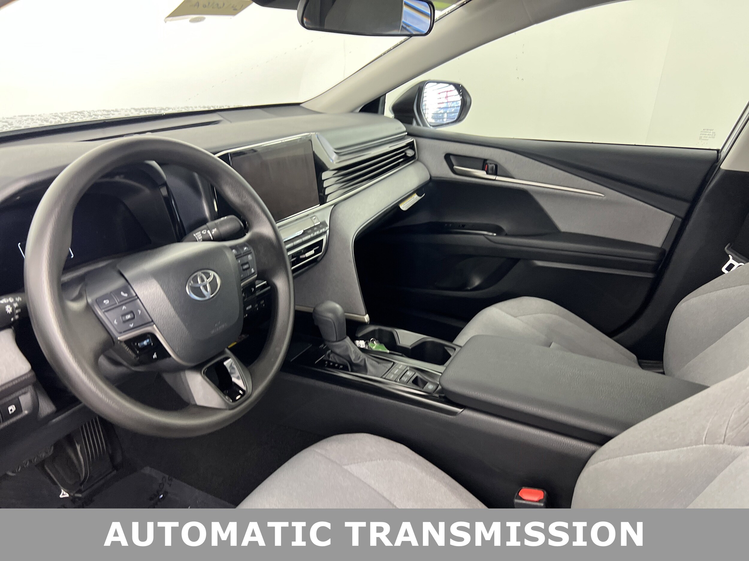 2025 Toyota Camry LE photo 4