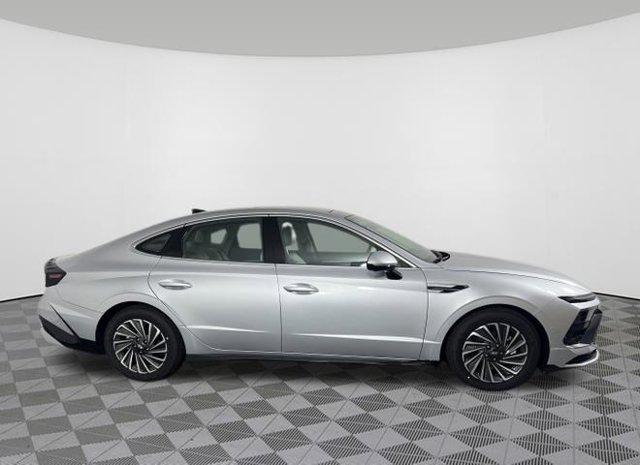 2025 Hyundai Sonata N Line photo 2