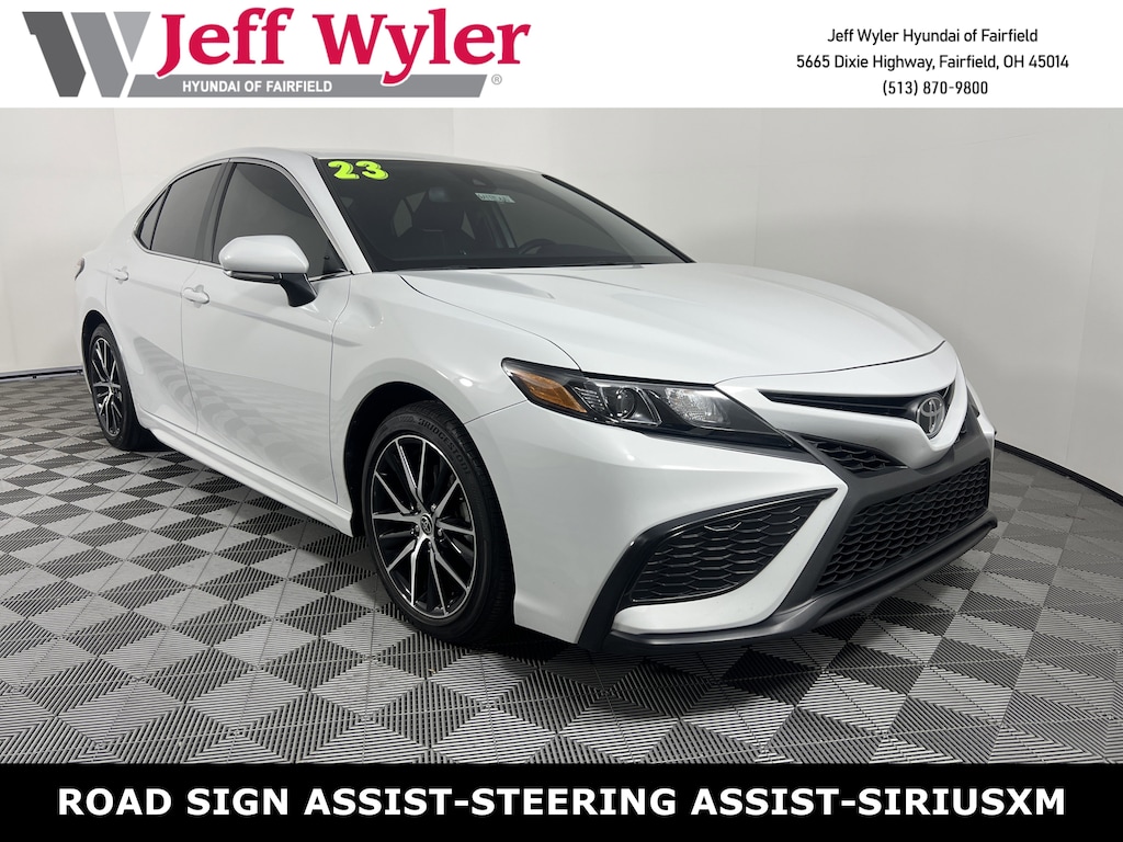 Used 2023 Toyota Camry SE Sedan