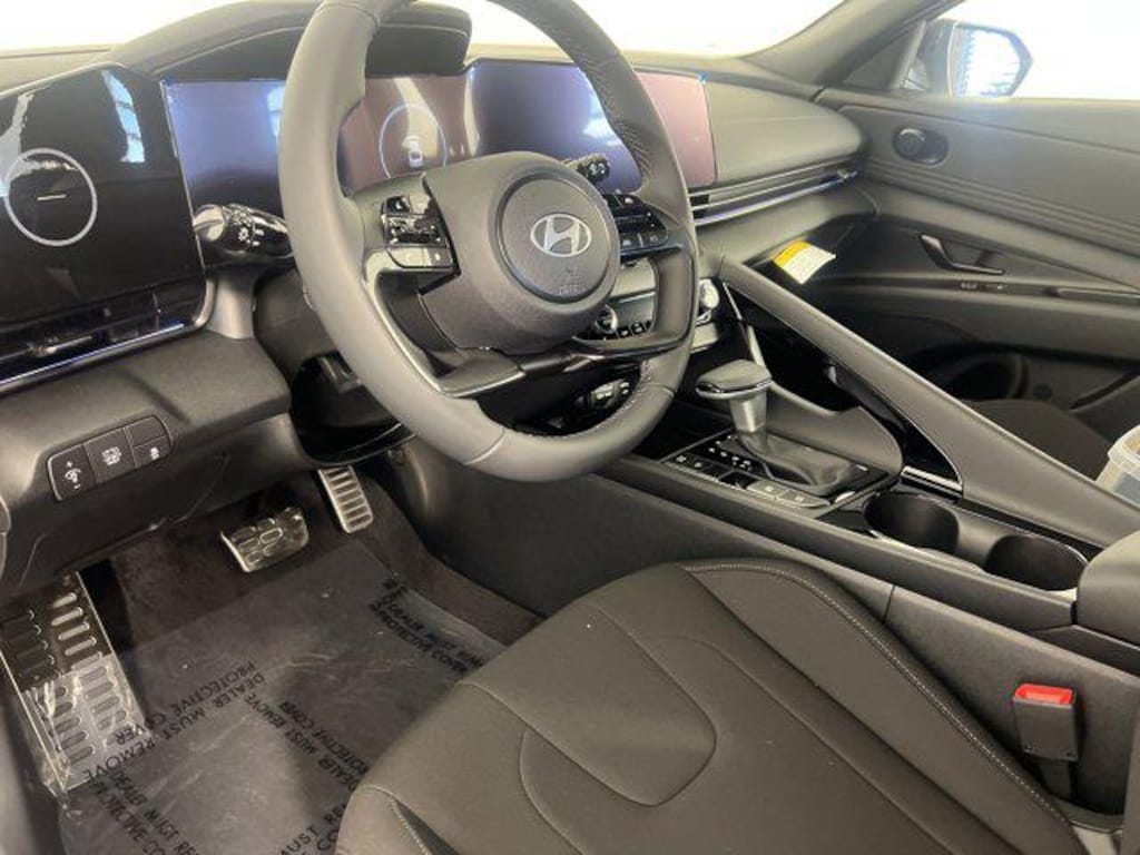 New 2025 Hyundai Elantra Hybrid SEL Sport Sedan
